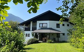 Gemütliche Landhausvilla mit Kamin und Kachelofen