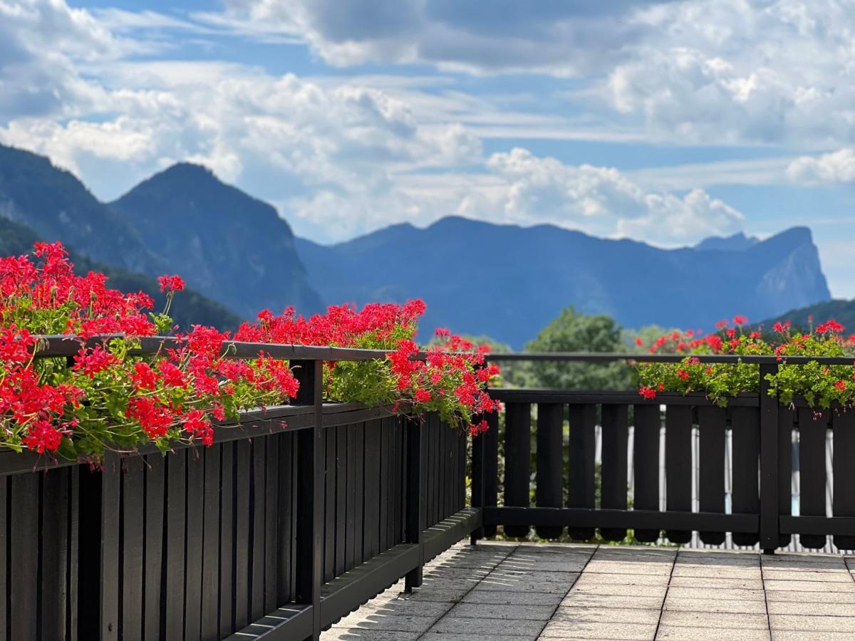 Gemütliche Landhausvilla mit Kamin und Kachelofen Unterach am Attersee Exterior foto